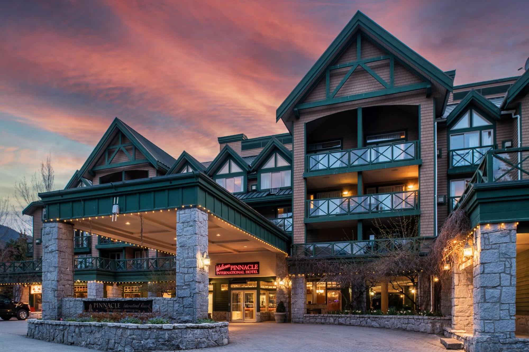 Pinnacle Hotel Whistler Exteriér fotografie